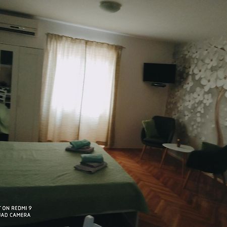 Studios Ana Mari คอมีชา ห้อง รูปภาพ
